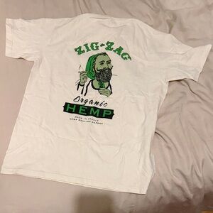 Zig-Zag Graphic T-Shirt in cream and Green